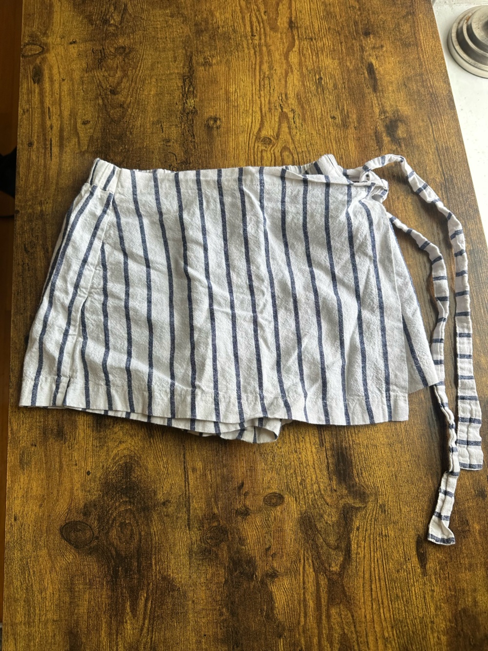 Forever 21 White and Navy Striped Elastic-Waist Skirt